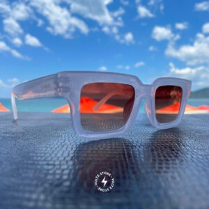 Itamambuca – Branco Translúcido / Lente Rosê